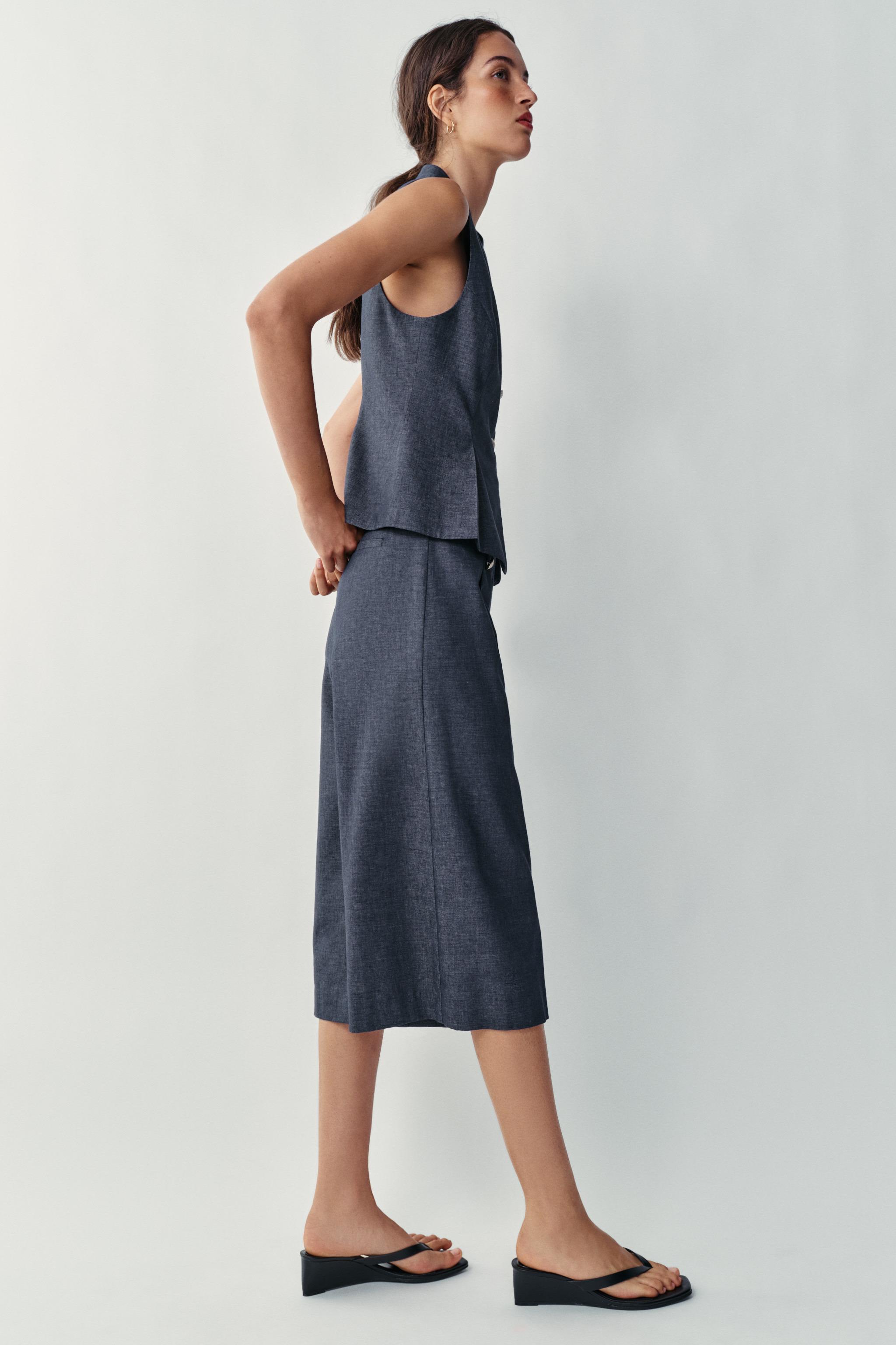LINEN DOUBLE BREASTED VEST